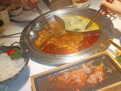 -老房老舍重庆火锅(假日城市店)