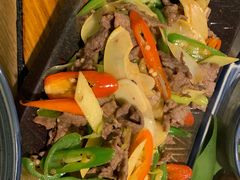 酸木瓜炒牛肉-紫滇源云南生态菜(丹凤街店)