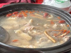 -花苑美食横琴生蚝火锅(拱北粤华路店)