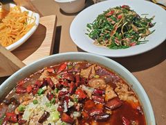 -东口码头·烧鸽子·鱼头泡饼·地方菜(金鹰悦城店)