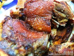 铁锅靠大鹅-天鹅铁锅㸆大鹅