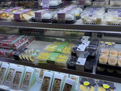 面包甜点陈列柜-华丰贺氏(营迹店)