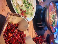 -先启半步颠小酒馆(白麓里店)