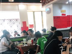大堂-黄师奶甜品店