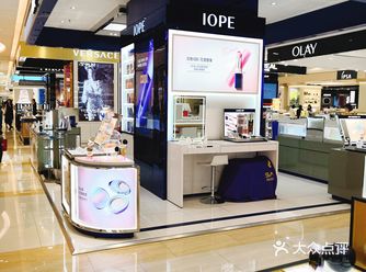 他家的气垫还是很好用的。去赛格国际的专柜领取的