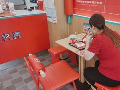 -塔斯汀中国汉堡(夏良地铁口店)