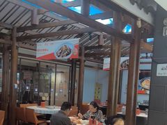 -阿瓦山寨·湘菜现炒·剁椒鱼头王(咸阳总店)