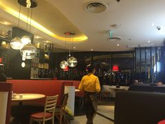 -必胜客(武汉欢乐谷店)