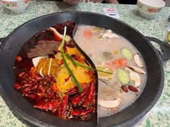 -肖婷姐大铁锅重庆火锅(南湖店)