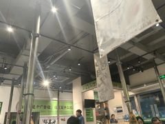 -山野的朋友露营炭火烤肉