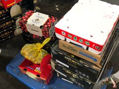 -上海龙吴水胜海发市场