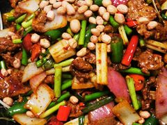 干锅带皮牛肉-古城苗家土菜馆(河景餐厅店)