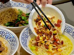 -李与白包子铺(桐梓林店)