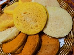 特色三拼饼-老滇山寨•云南特色菜•地方菜•民族风情歌舞表演(金碧店)