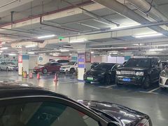 场地-莘庄龙之梦停车场