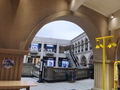 -王府井奥莱临潼小镇(临潼店)