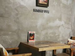 大堂-HIGH FIVE哈福手工汉堡(桂林路店)