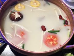 -三人行骨头王火锅(长寿店)