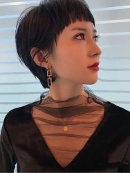 -AYO SALON