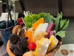 -湊湊火锅·茶憩(打浦桥日月光店)