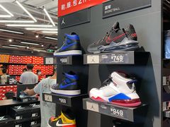 -NIKE上海青浦优选体验店