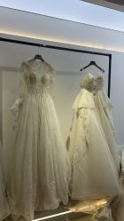 -现代经典婚纱摄影