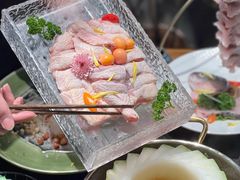 -得意咚瓜·顺德鱼生·冬瓜火锅(深圳首店)