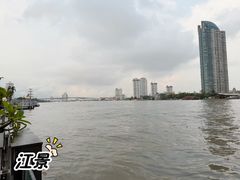 -曼谷湄南河畔华美达广场酒店