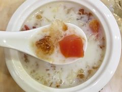 椰奶雪耳木瓜嫩桃膠-森记港式甜品(怡丰苑店)
