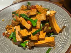 -鸽舞笙平金牌烧鸽子·融合菜(鲁谷店)