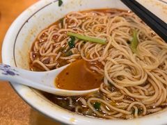 -伊京轩兰州牛肉面(闹市口店)