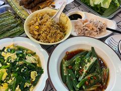-顶峰夜宴·龙虾烧烤大排档(九江学院店)