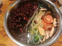 -岗上渣渣老火锅(两路口店)