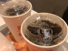 可乐-麦当劳(华发商都店)