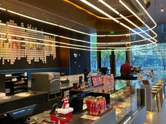 -星巴克臻选(上海虹桥新天地三店)