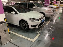 -虹桥火车站-停车场