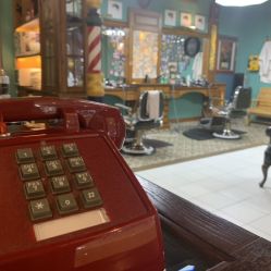 -小戈男士复古理发馆barber shop