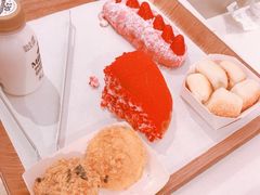-巴黎贝甜(大宁国际商业广场店)
