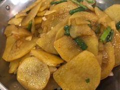 干锅土豆片-鱼乐岛餐厅·户外花园主题餐厅