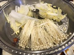 -虾弄弄海派小龙虾·牛羊蝎子火锅