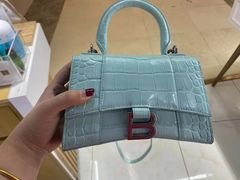 -小飞侠奢侈品回收 寄卖 养护(宝山宝龙广场店)