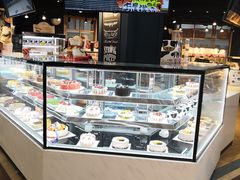 面包甜点陈列柜-皇家美孚·蛋糕外送(东部佳世客店)