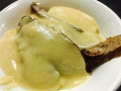 猪颈肉芝士捞公仔面-新记餐厅(香槟大厦店)