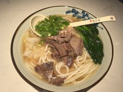 -鑫花溪牛肉米粉(凤凰街创始总店)