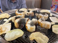 -围炉肉舍•炭烤活鳗•丹东海鲜烤肉(步行街店)