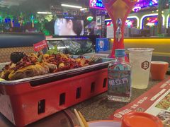 -路边边地标烧烤·川菜·小龙虾·音乐酒馆(良乡长虹店)