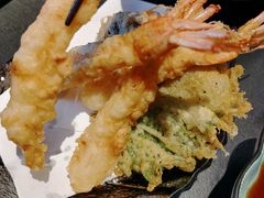 -铭牛烧肉·和牛海鲜自助(高新月牙湖店)