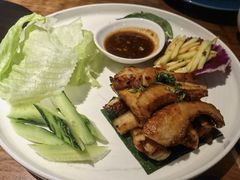 蜜糖炭烧猪颈肉配沙拉-星叶·东南亚料理(宁波万象汇店)