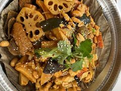 -红渡小香·牛肉麻辣香锅(车站南路店)