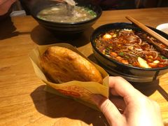 锅盔-青石桥老瓦房肥肠粉总店(青石桥总店)
